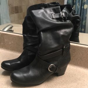 Black slouch boots